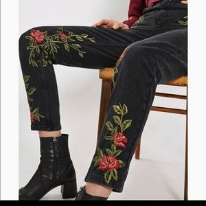 Mom Topshop Moto Dark Grey Embroided Jeans